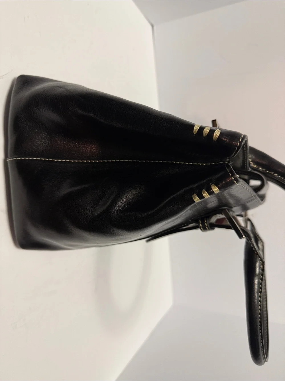 Preston & York sleek black
